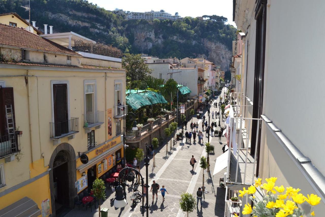La Piccola Sorrento Hotel Екстериор снимка